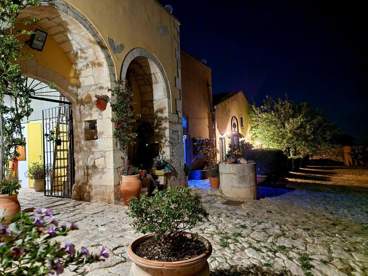 B&B Camemi - Antica Masseria Marina di Ragusa Exteriör bild