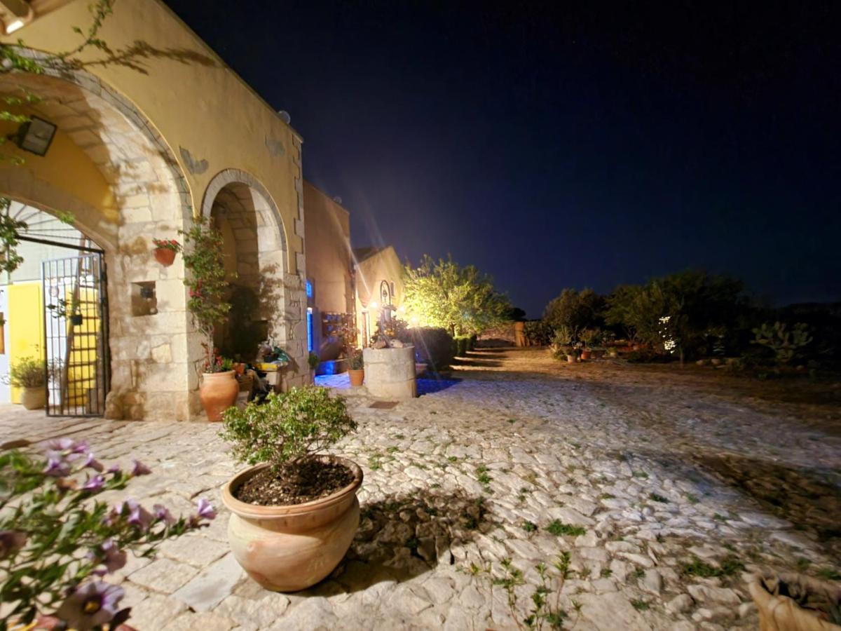 B&B Camemi - Antica Masseria Marina di Ragusa Exteriör bild